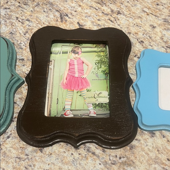 Lot of  4 Photo Frames 2 5x7 , one 4x6 and one wallet size EUC - Picture 2 of 7